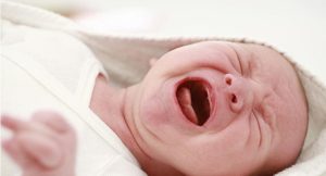 Kvinnor som gjort abort tvingas höra nyföddas gråt